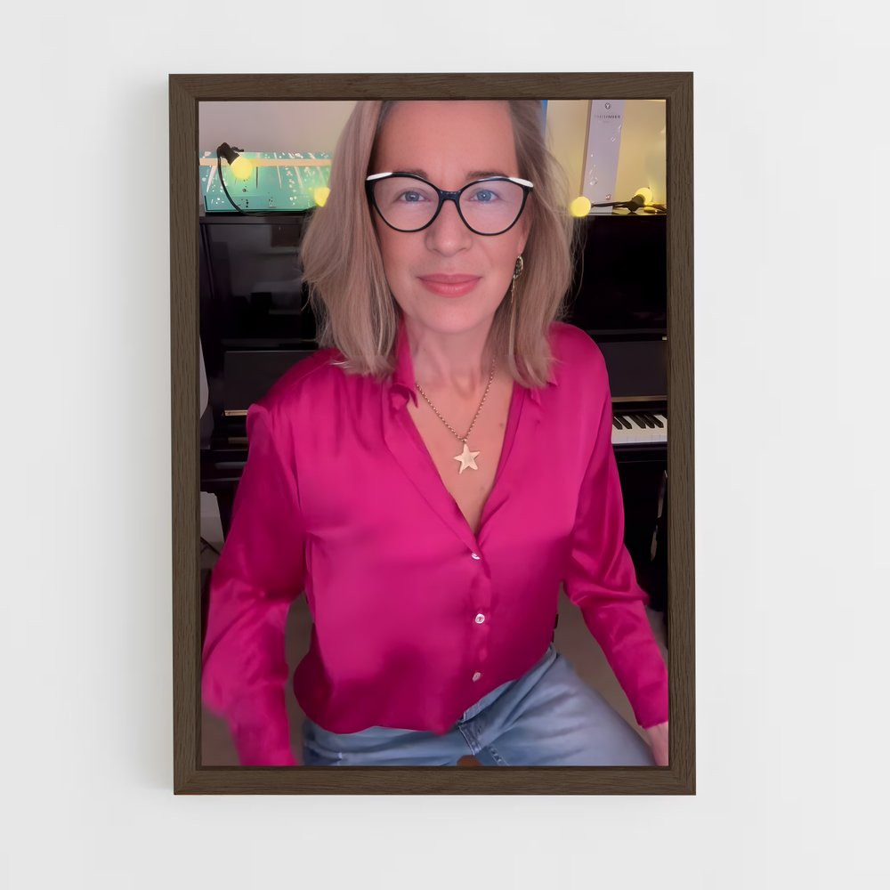 ap-katie hopkins-9 cadre Bois foncé