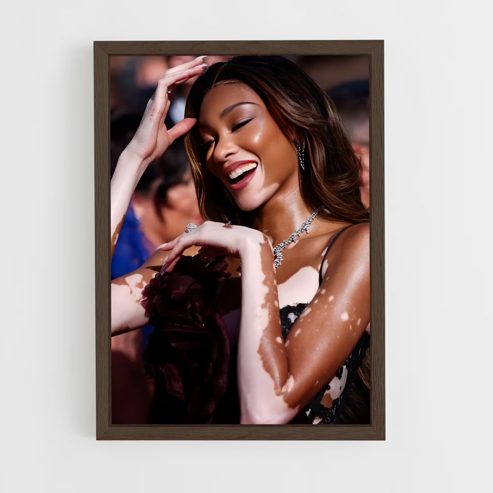 ap-winnie harlow-3 cadre Bois foncé
