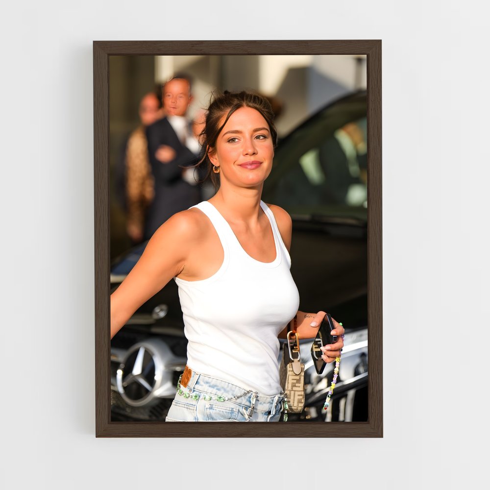 ap-adele exarchopoulos-4 cadre Bois foncé