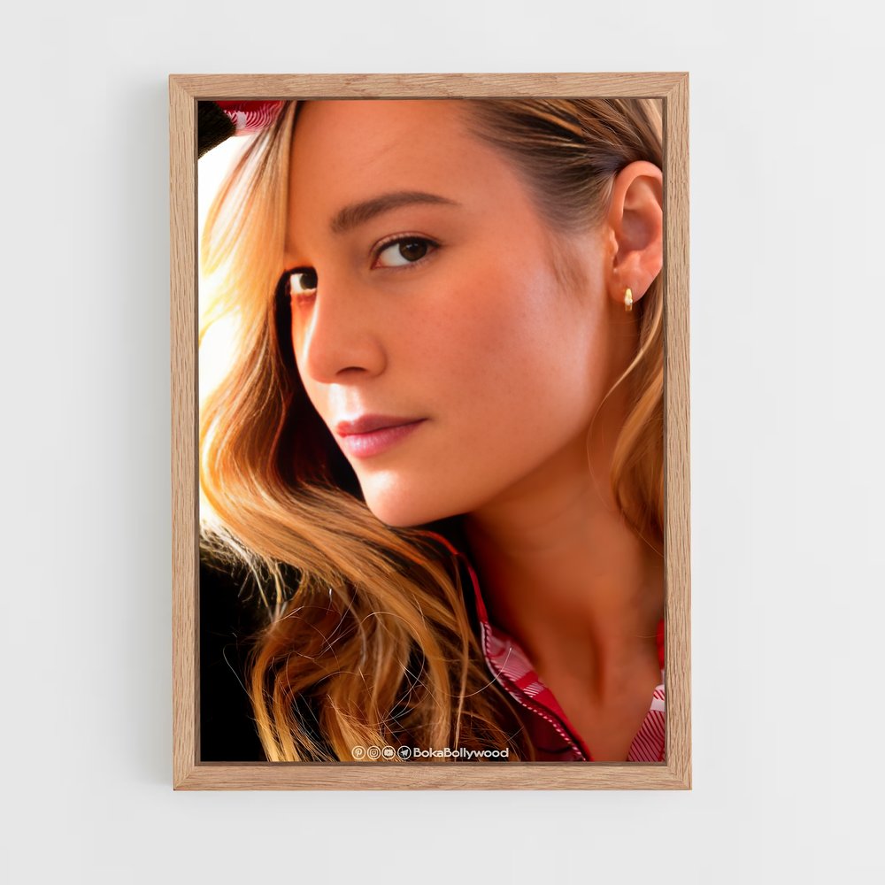 ap-brie larson-5 cadre Bois clair
