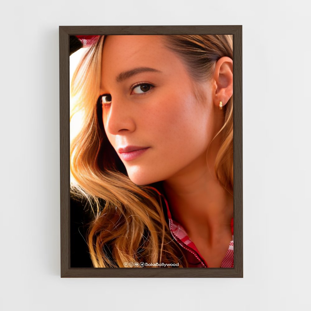 ap-brie larson-5 cadre Bois foncé