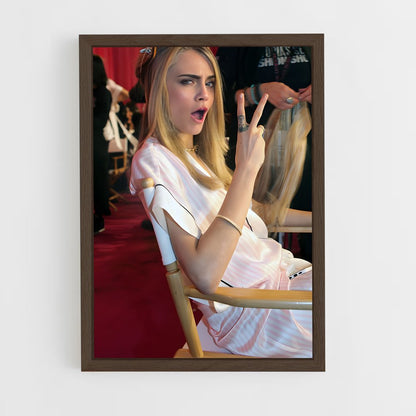 ap-cara delevingne-11 cadre Bois foncé