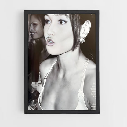 ap-carla bruni-2 cadre Noir