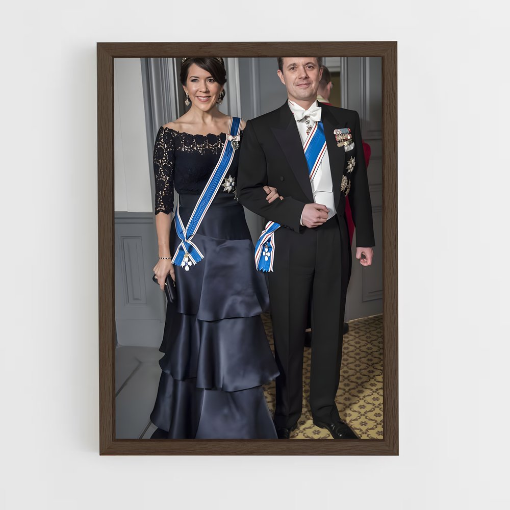 ap-danish royal family-1 cadre Bois foncé