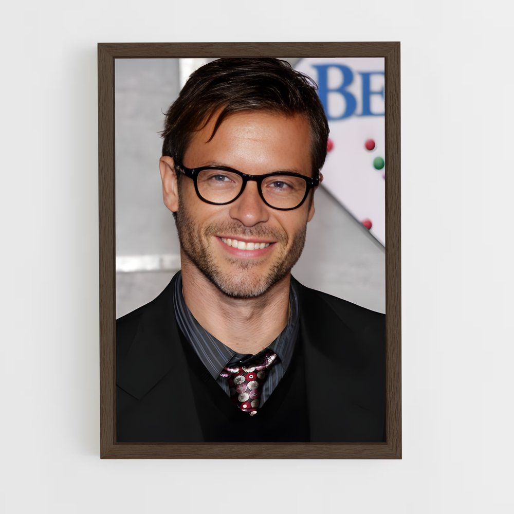ap-guy pearce-3 cadre Bois foncé