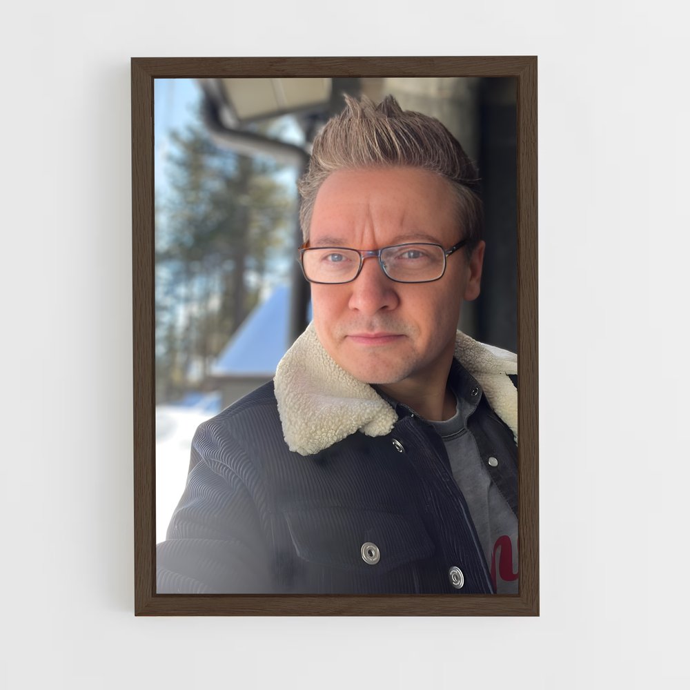 ap-jeremy renner-5 cadre Bois foncé