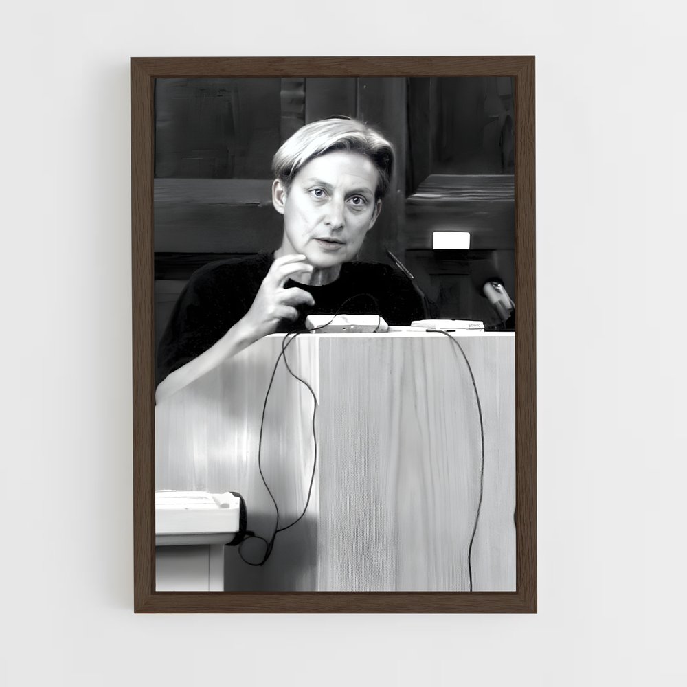 ap-judith butler-1 cadre Bois foncé