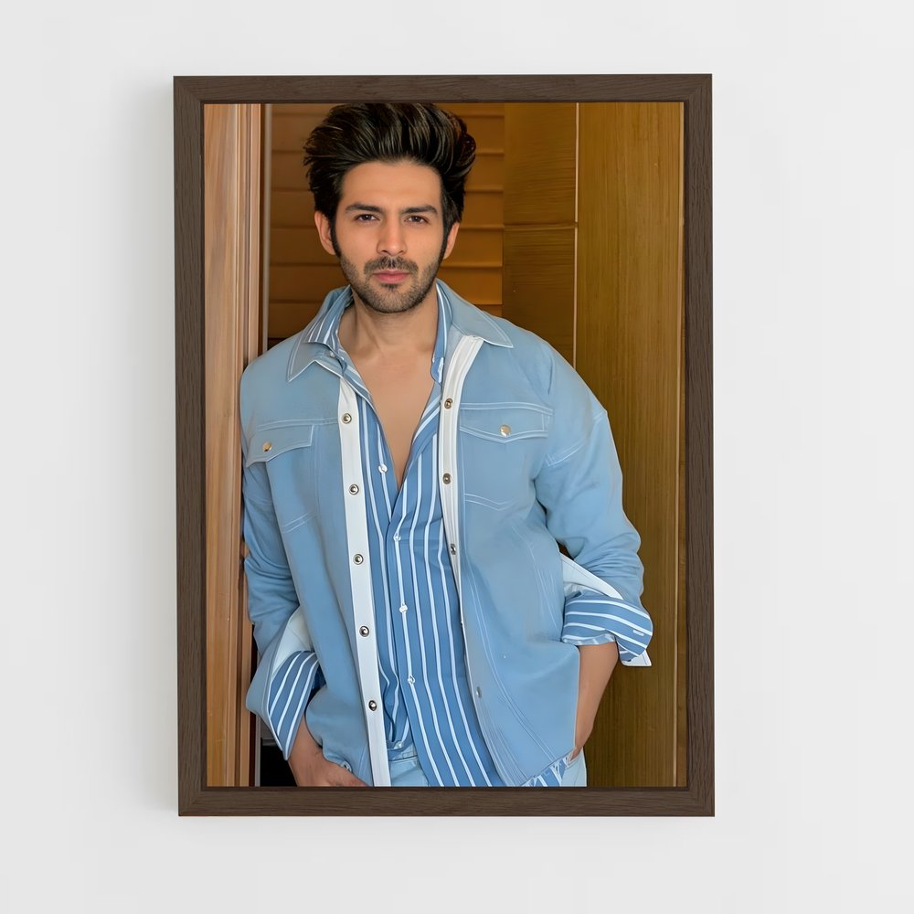 ap-kartik aaryan-7 cadre Bois foncé