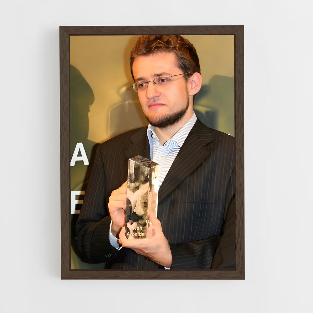 ap-levon aronian-3 cadre Bois foncé