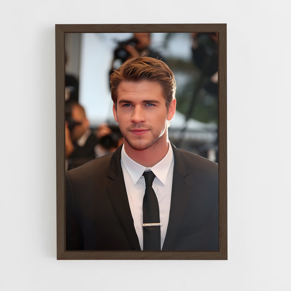 ap-liam hemsworth-7 cadre Bois foncé