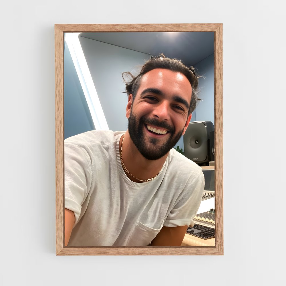 ap-marco mengoni-4 cadre Bois clair