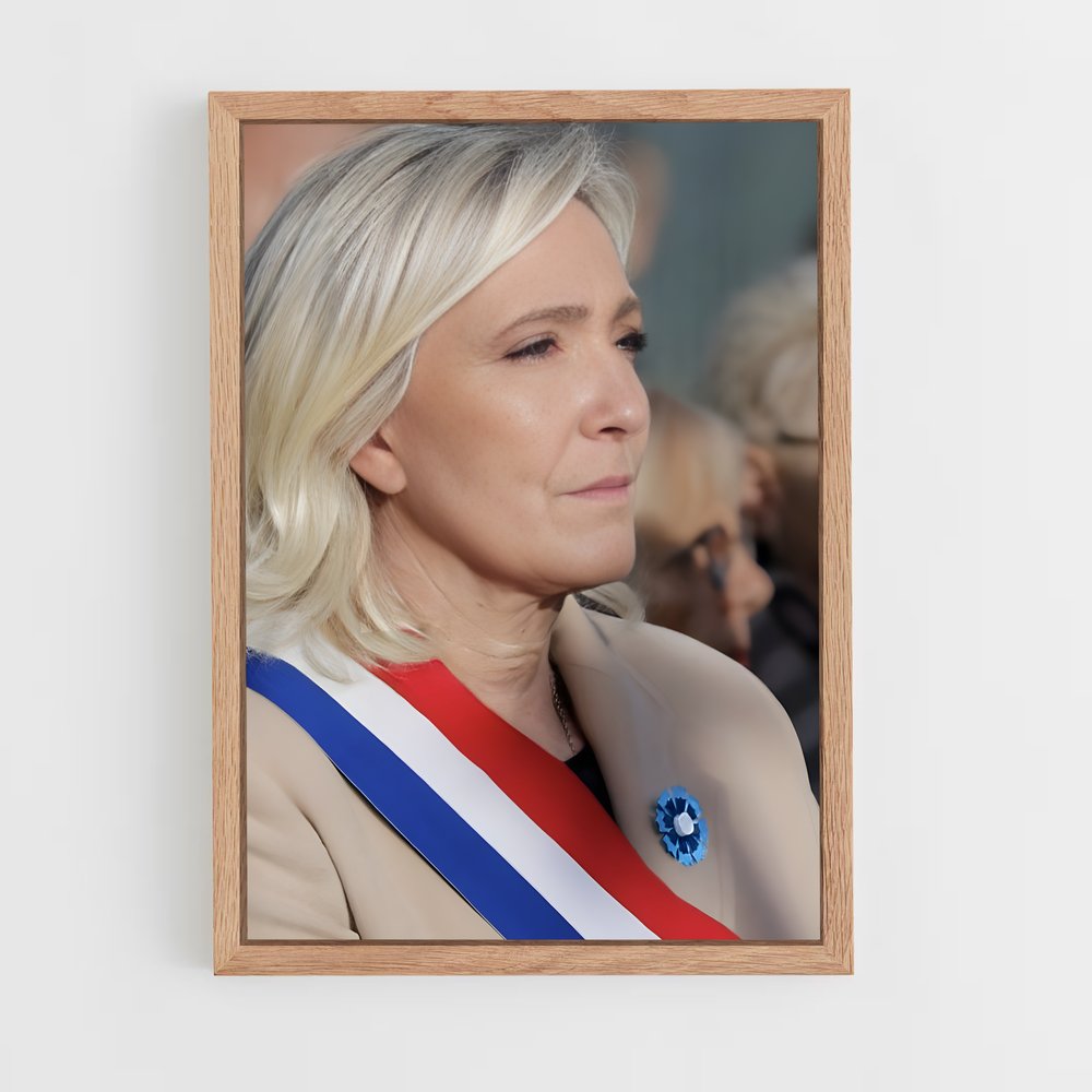 ap-marine le pen-7 cadre Bois clair