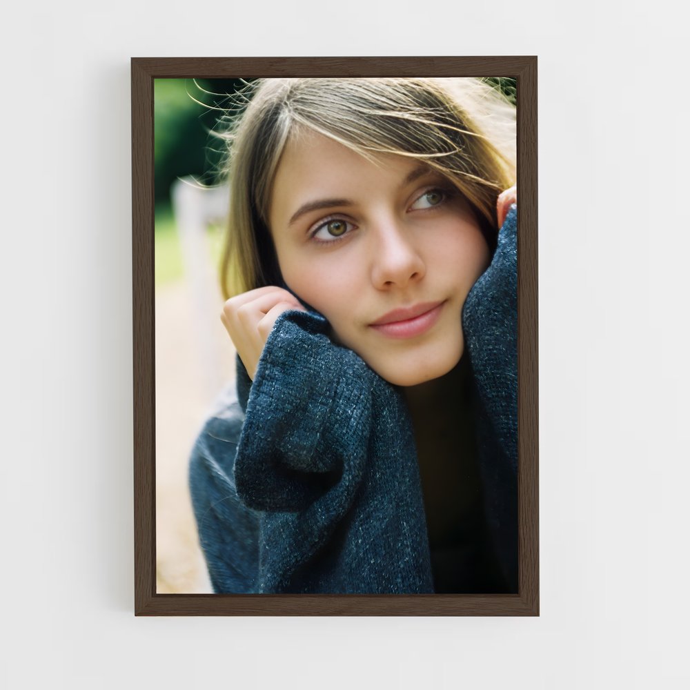 ap-melanie laurent-4 cadre Bois foncé