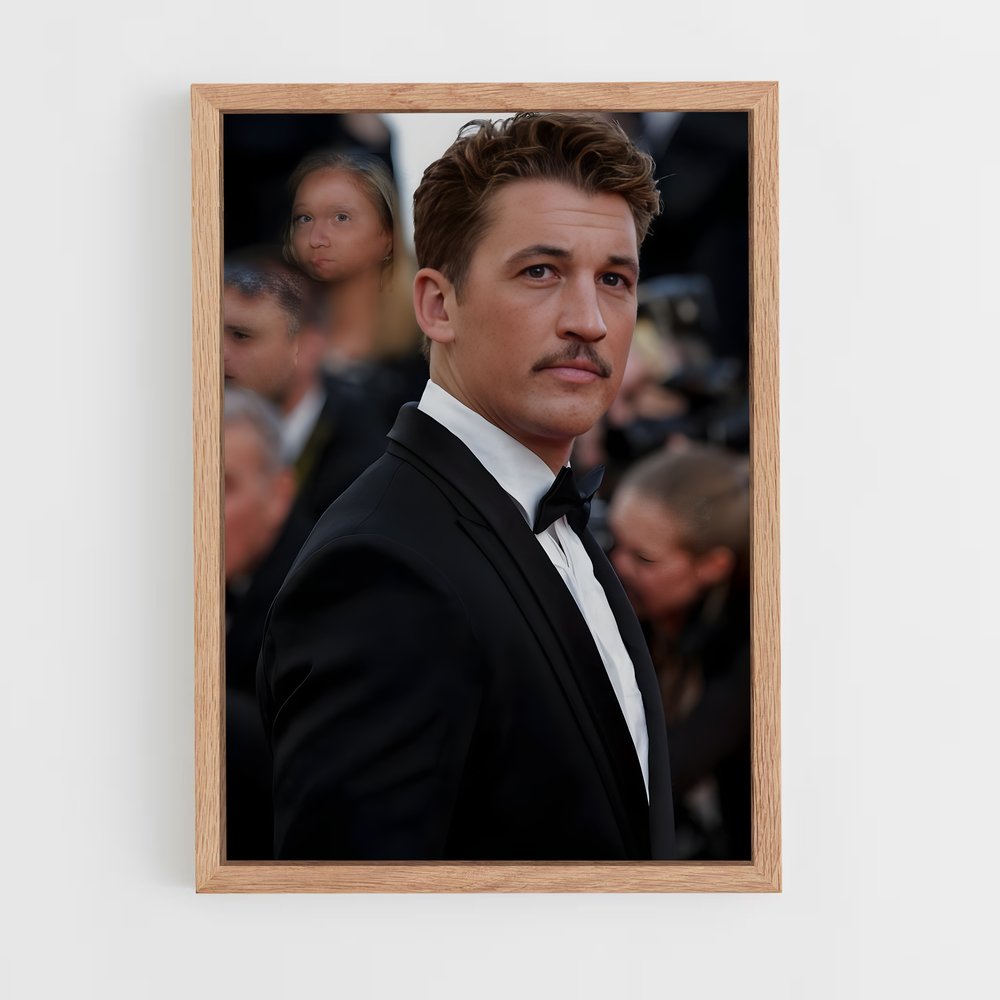 ap-miles teller-1 cadre Bois clair