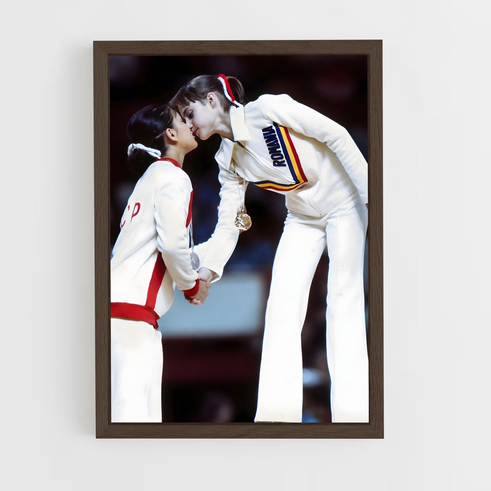 ap-nadia comaneci-5 cadre Bois foncé