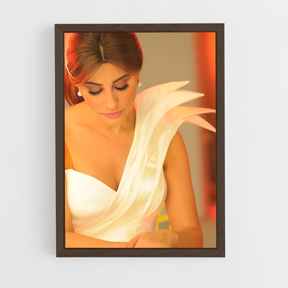 ap-najwa karam-9 cadre Bois foncé