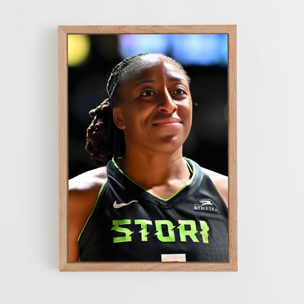 ap-nneka ogwumike-3 cadre Bois clair