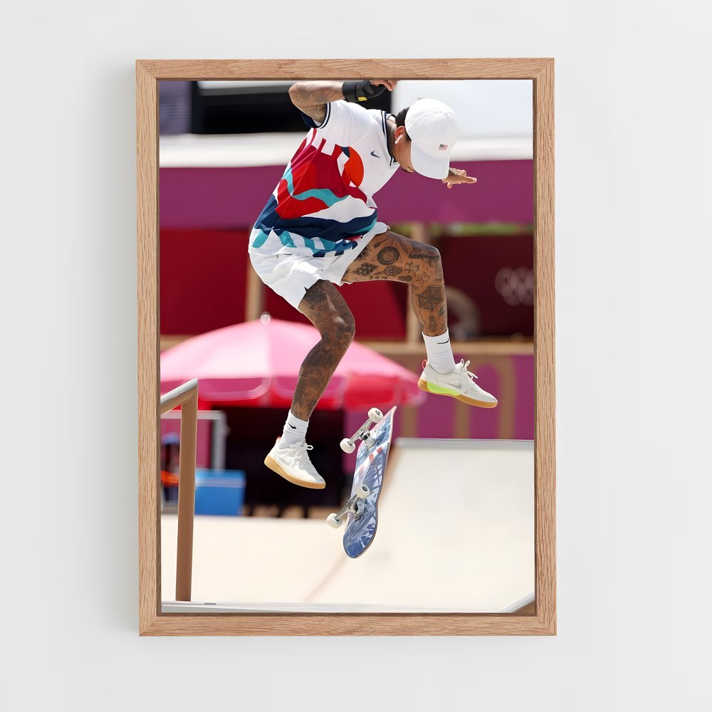 ap-nyjah huston-1 cadre Bois clair