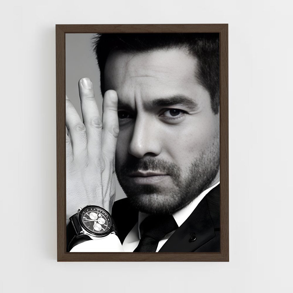 ap-omar chaparro-6 cadre Bois foncé