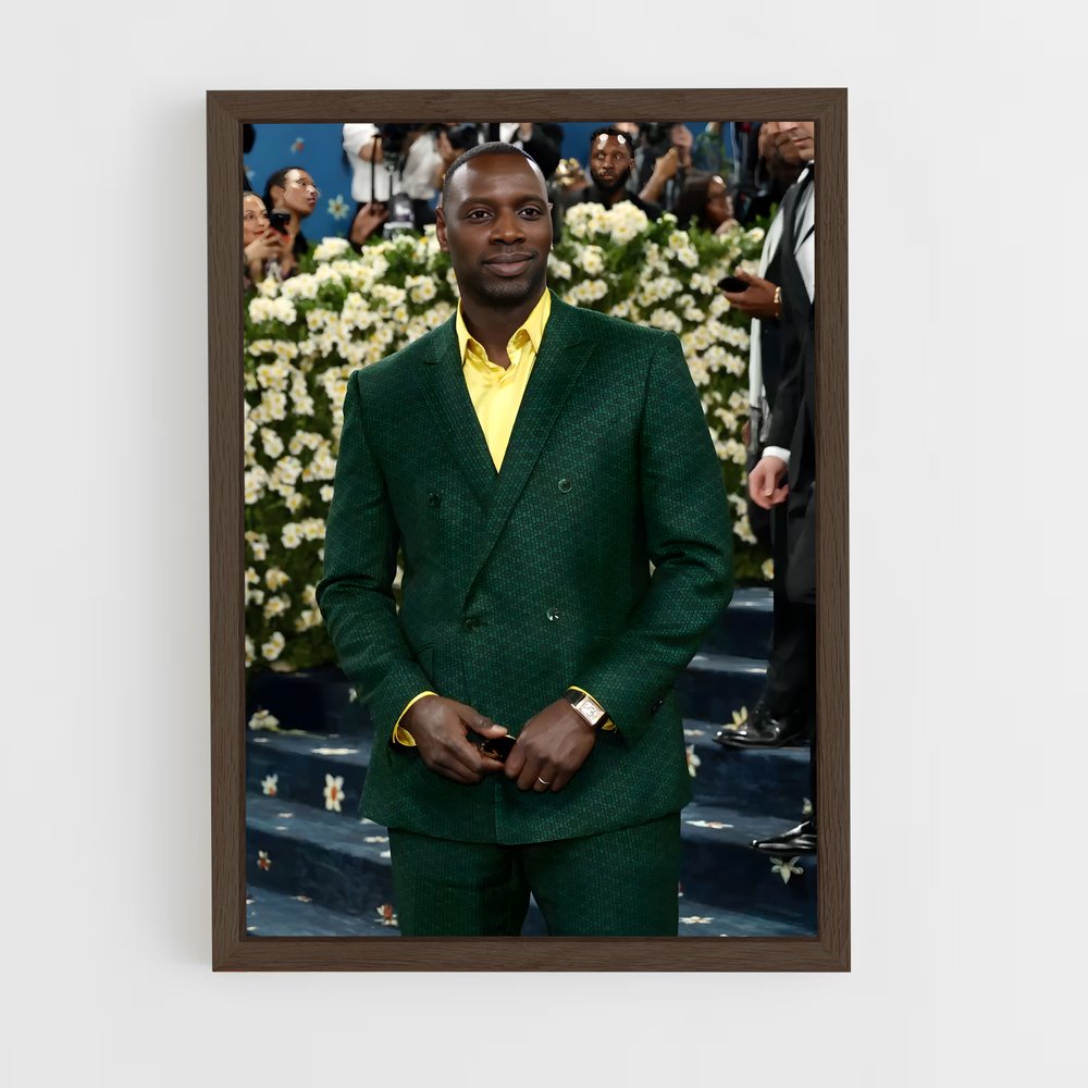 ap-omar sy-1 cadre Bois foncé