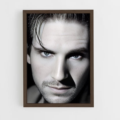 ap-ralph fiennes-7 cadre Bois foncé