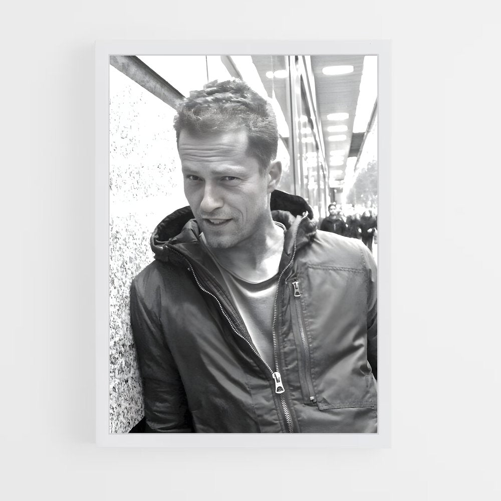 ap-til schweiger-8 cadre Blanc