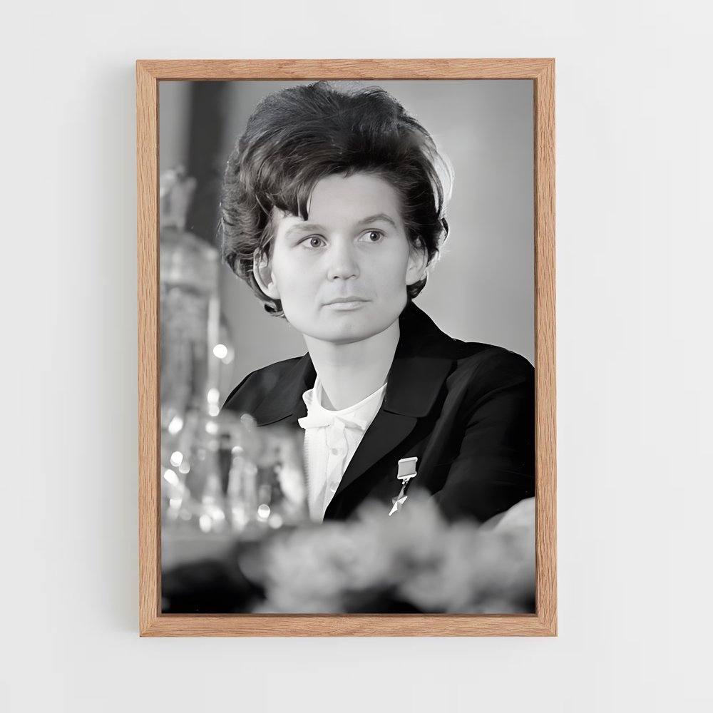 ap-valentina tereshkova-5 cadre Bois clair