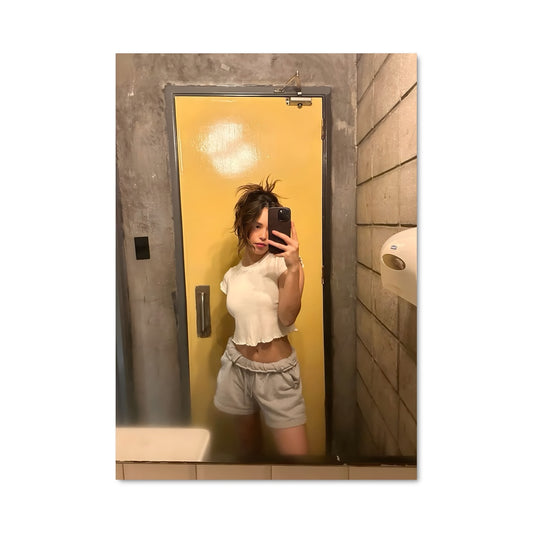 Poster Selfie Mode Valkyrae