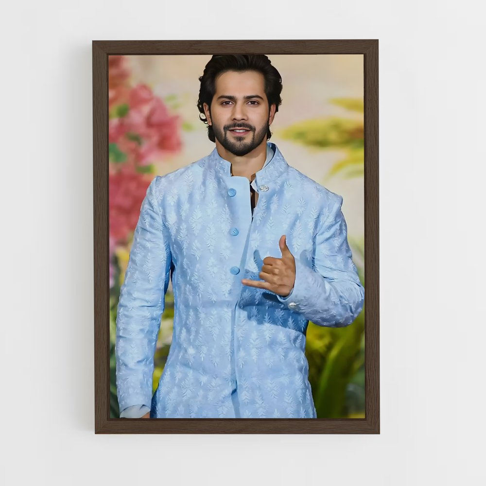 ap-varun dhawan-6 cadre Bois foncé