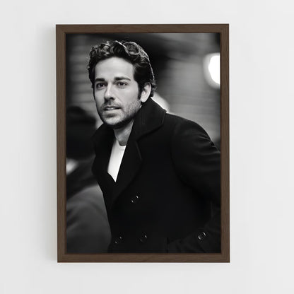 ap-zachary levi-2 cadre Bois foncé