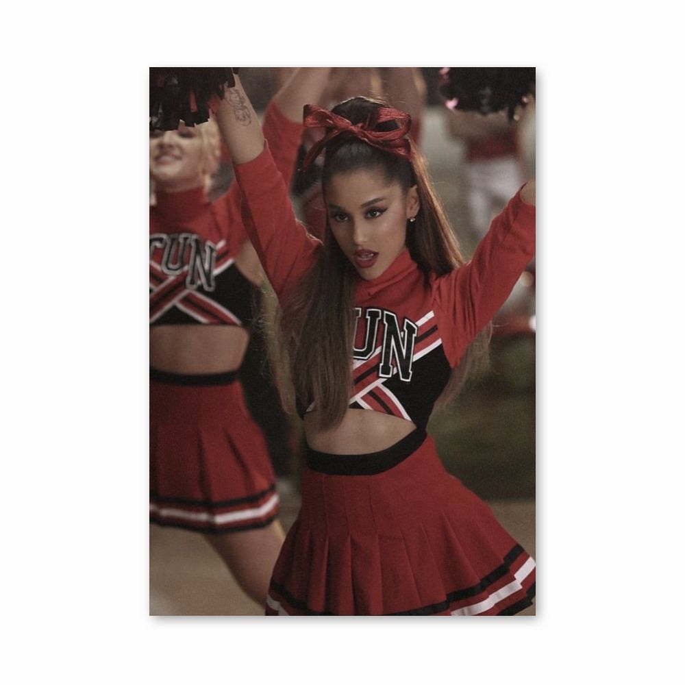 Póster Ariana Grande Porristas