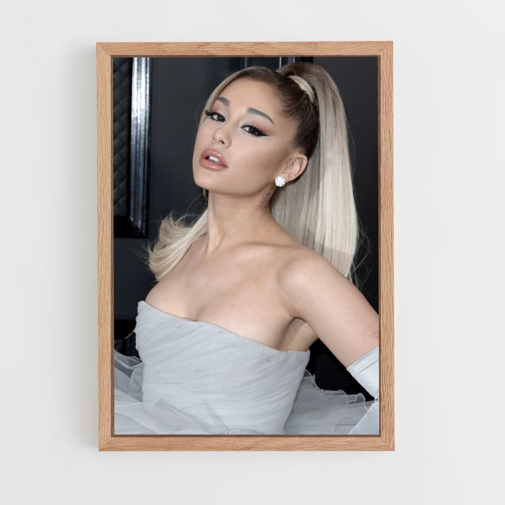 Ariana Grande de moda Póster