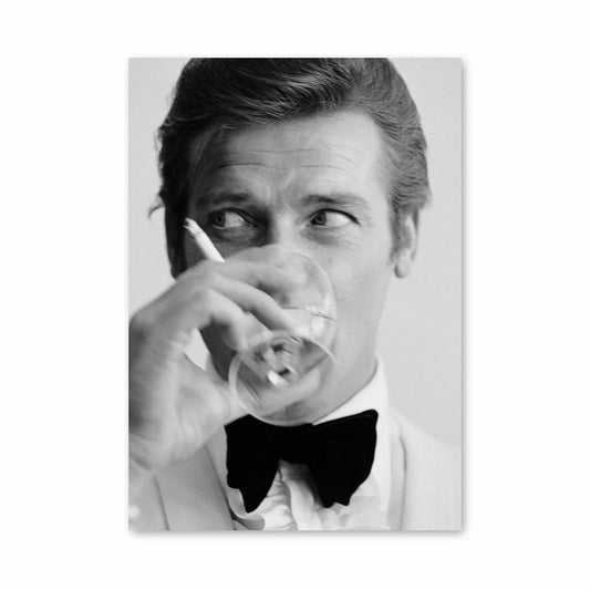 Póster Roger Moore