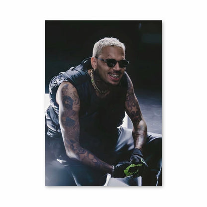 Chris Brown sonriendo Póster