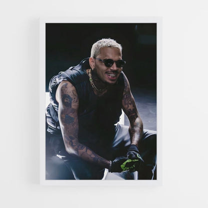 Chris Brown sonriendo Póster